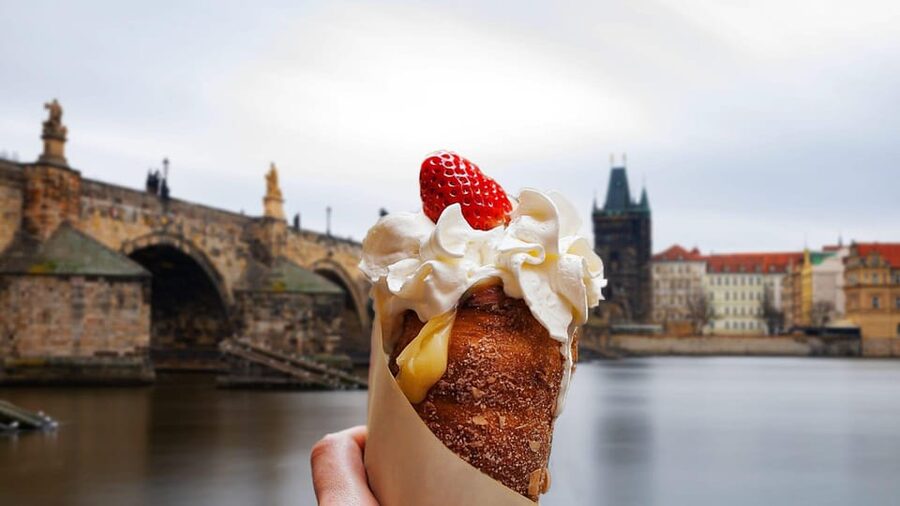 Prague: Guided Street Food Walking Tour - Why the local eateries matter