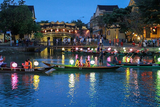Private Boat Ride, Night Market, and Walking Tour in Hoi An - Hoi An Night Market: lights, food, and browsing
