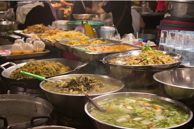 Private Half-Day Tour The Old Chiang Mai City With Street Foods - Chiang Mai Gate Market turns sightseeing into dinner
