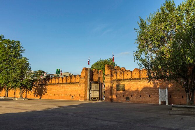 Private Half-Day Tour The Old Chiang Mai City With Street Foods - Tha Phae Gate begins the city story