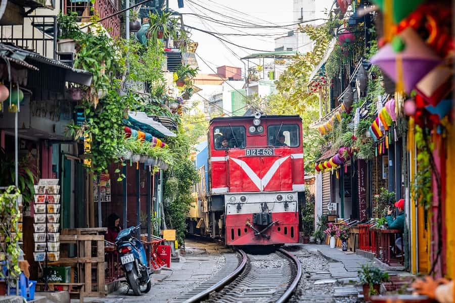 Private: Hanoi Street Food Exploration and Train Street Trip - Key details before you book