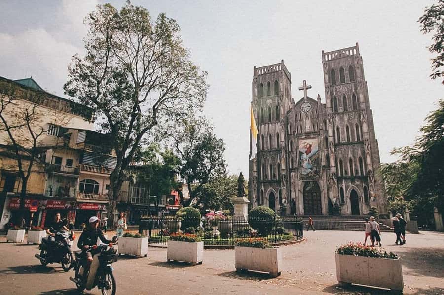 Private: Hanoi Street Food Exploration and Train Street Trip - How the Train Street portion fits in