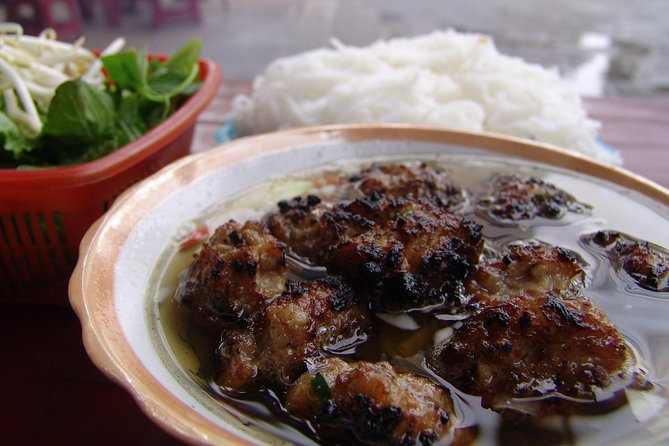 Private Hanoi Street Food Walking Tour With Real Foodie - Walking the Old Quarter one bite at a time