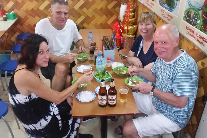 Private Hanoi Street Food Walking Tour With Real Foodie - How much food do you really get?