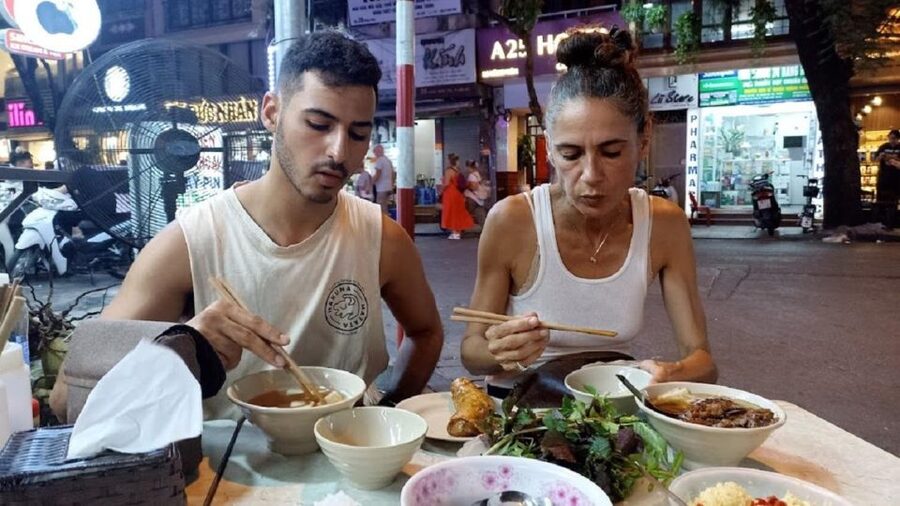Private hidden Hanoi street food walking tour with a local - Why this Hanoi food walk works
