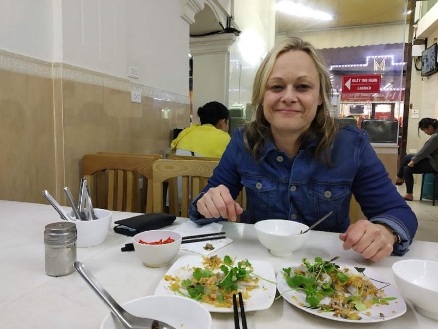 Private hidden Hanoi street food walking tour with a local - Meeting your guide in Hanoi’s Old Quarter