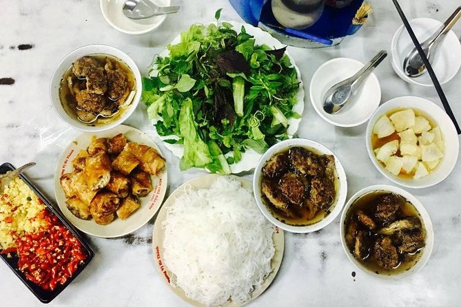 (Private/Motor/Cutural) Street food experience in Hanoi old quarter - Egg coffee and the sweet finish
