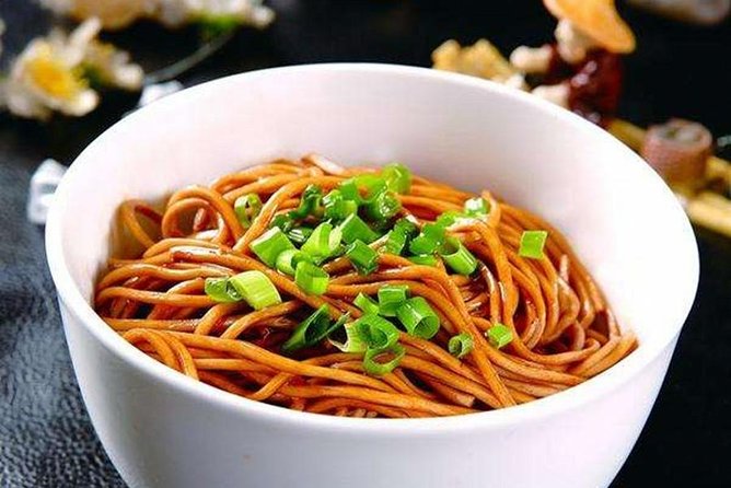 Private Shanghai Evening Street Food Walking and Cruise Tour - Starting at Holiday Inn Shanghai Nanjing Road
