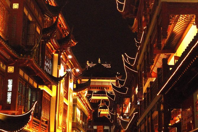 Private Shanghai Evening Street Food Walking and Cruise Tour - Who should book it?