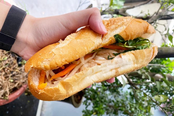Private Street Food Tour by Scooter in Ho Chi Minh City - A local pub stop for a change of pace