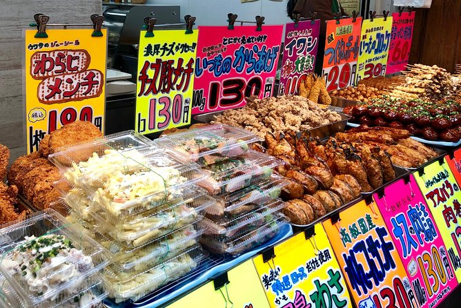 Private Tokyo food scene 6 hour experience: Depatika, street food, izakaya - What the private format adds
