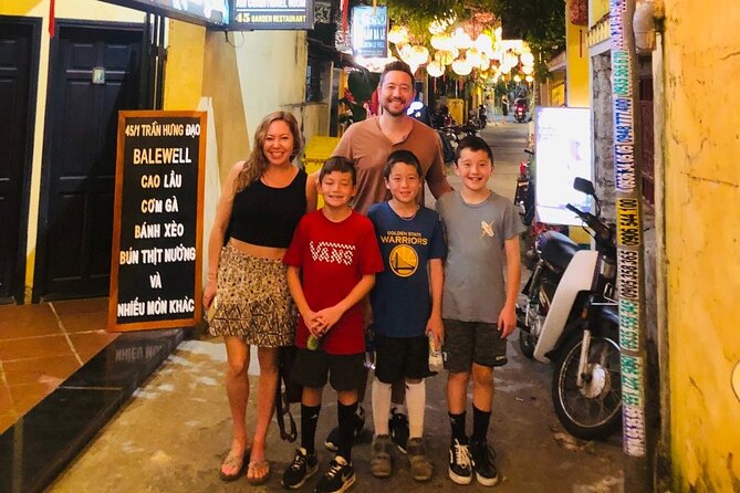 Private Tour HOI AN WALKING STREET FOOD - Hotel pickup, walking, and the extra cost from Da Nang