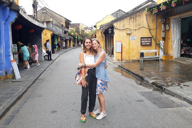 PRIVATE TOUR Marble Mountains-Hoi An Old town-Night Market-Boat - Is $72 per person a fair price?