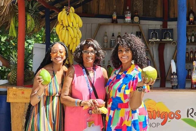 Puerto Plata Street Food : Eat Like a Local - Amparo’s Deli: the quick savory stop