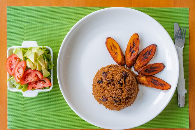 Puerto Plata Street Food : Eat Like a Local - Heat, timing, and arriving from the port