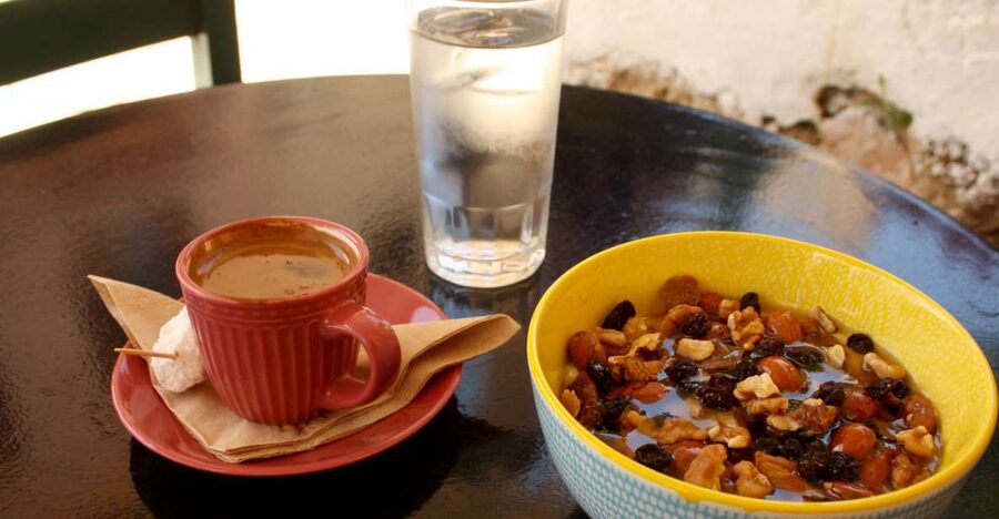 Rethymno: Private Old Town Highlights Tour with Street Food - Venetian streets and Ottoman traces
