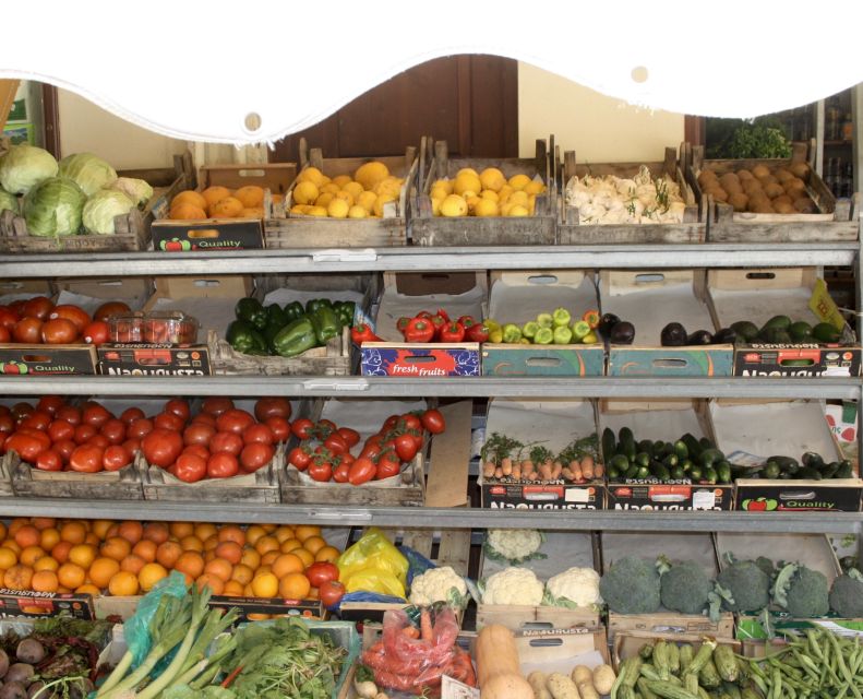 Rethymno: Private Old Town Highlights Tour with Street Food - Why Thursday or Saturday morning is best