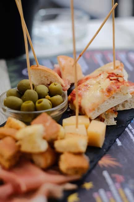 Rimini: Aperitivo & Street Food Tour Delights with a Local - Starting beside the Paolo V Statue