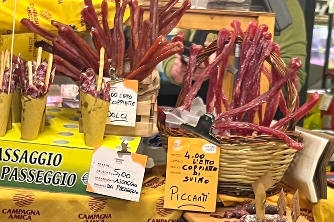 Rome E-Bike Tour: Ultimate Street Food and Market Feast - Trevi Fountain, the Pantheon, and central Rome
