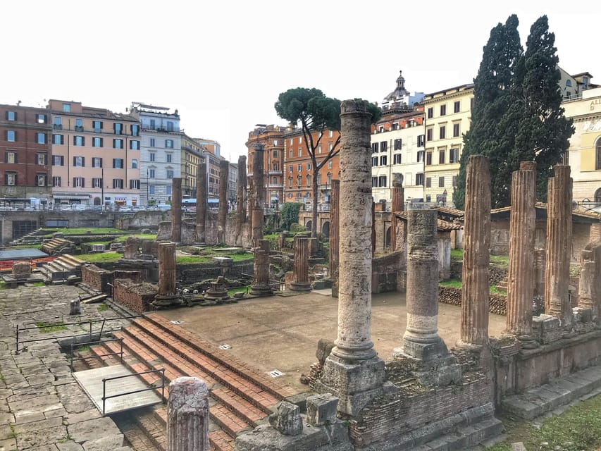 Rome Street Food: Delights at Campo dei Fiori & Ghetto Area - Entering Rome’s Jewish Ghetto