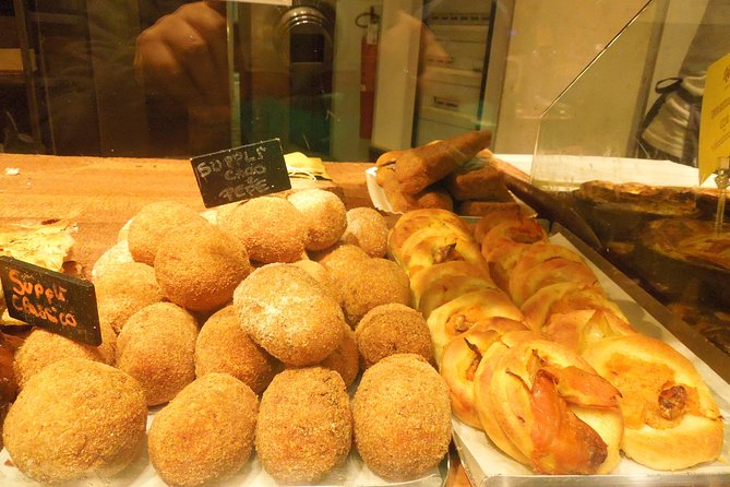 Rome Street Food Tour and Jewish Ghetto Area Guided Sightseeing - The Jewish Ghetto and Pompey Theatre
