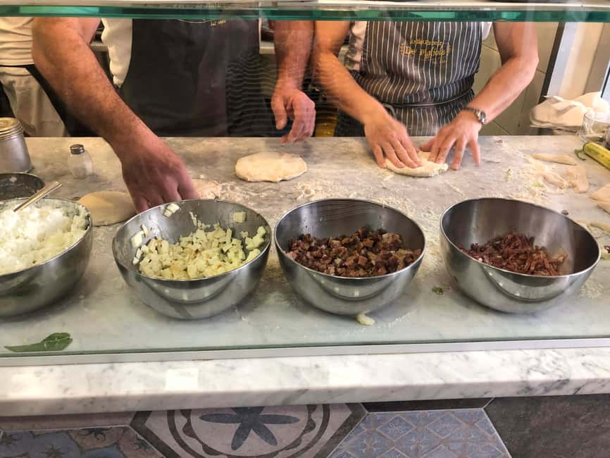 Rome: Testaccio Market Food Tour with Street Food & Wine - Why Testaccio makes a better food setting than central Rome