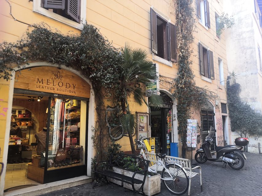 Rome: Trastevere & Campo de Fiori Street Food Walking Tour - Piazza Farnese, Ponte Sisto, and the walk across the Tiber
