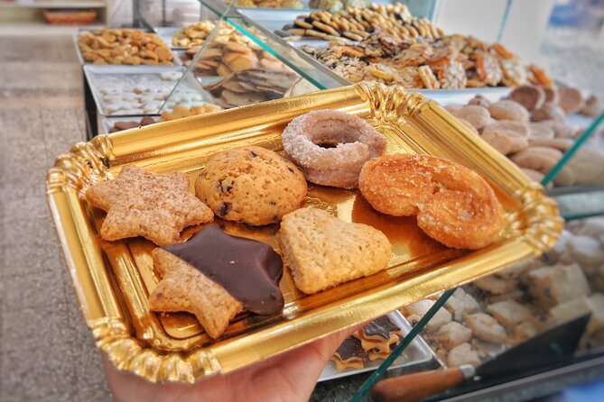 Rome: Trastevere street food and history tour - small group - The Jewish Ghetto and Rome’s first food lesson