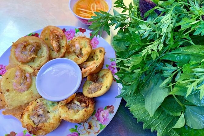 Saigon Evening Walking Street Food Tour - District 3 Food Alleys and a Bowl of Bún Bò