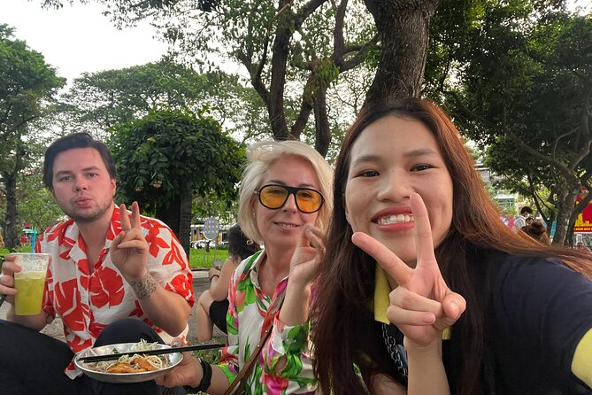 Saigon Street Food By Night - Foodie City Private Tour With Local Guide - Ho Thi Ky Flower Market after dark