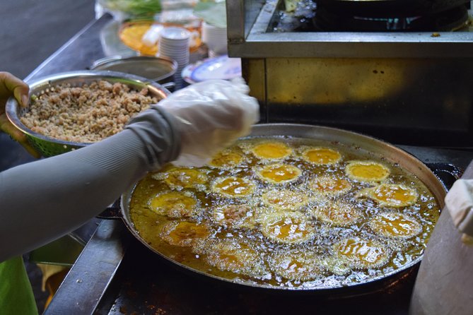 Saigon Street Food By Night - Foodie City Private Tour With Local Guide - Banh mi and the pleasure of simple food