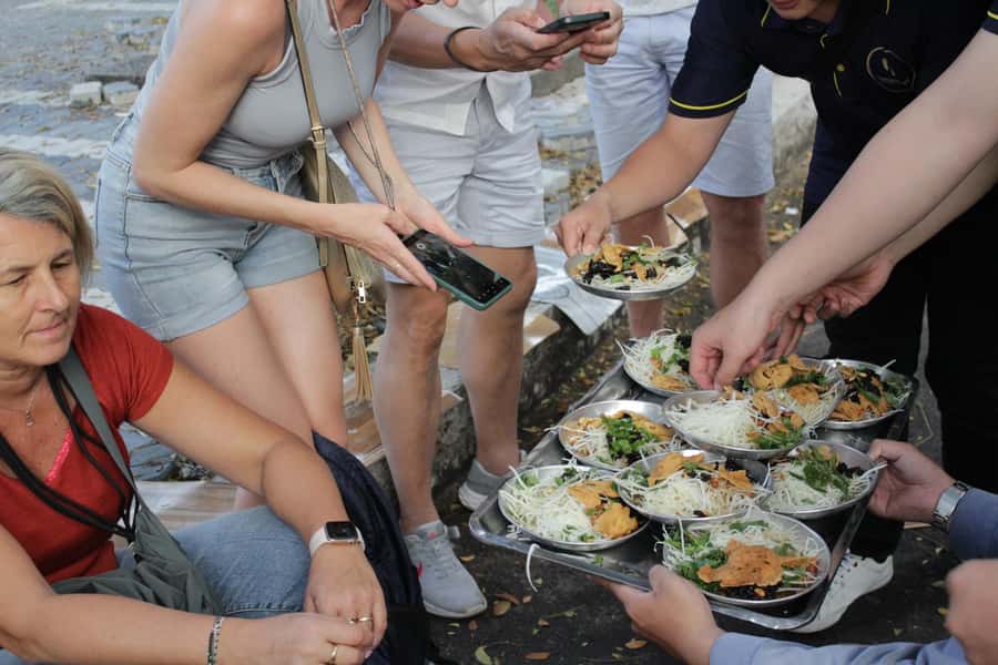 Saigon: Street Food Discovery & Local Culinary Journey - The guides and the value of a private group