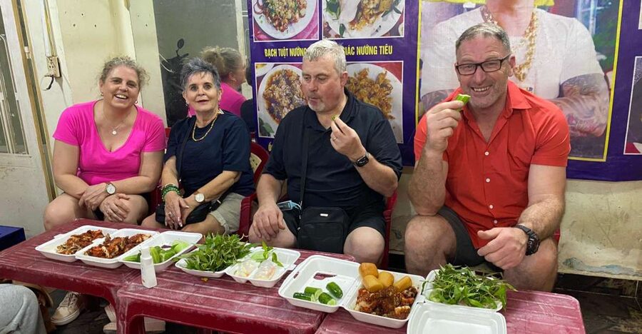 Saigon Street Food Tour - Three noodle traditions in one Saigon evening