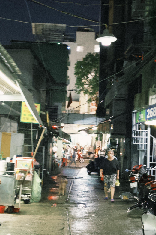 Saigon: Street Food Tour and The Local Life - What the local restaurant stop adds