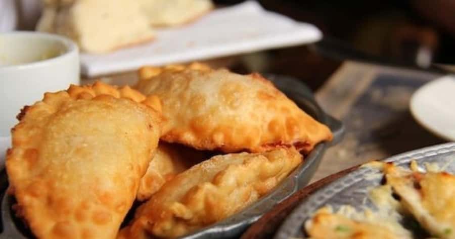 Santiago: Best Street Food Tour With A Local Guide - Barrio Lastarria: the final neighborhood and a stronger food finish
