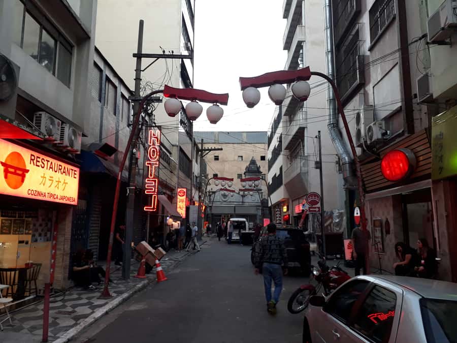 São Paulo: Liberdade Street Food Tour - Timing, comfort, and accessibility