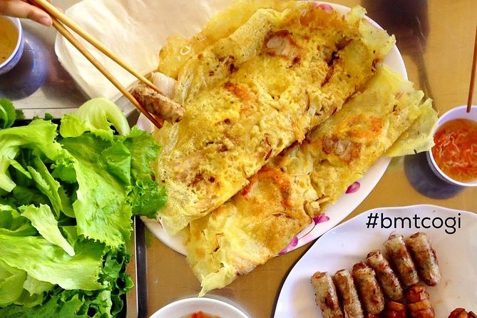 Scooter tour and street food around Buon Ma Thuot city. - Buon Ma Thuot Market around 6:30 pm