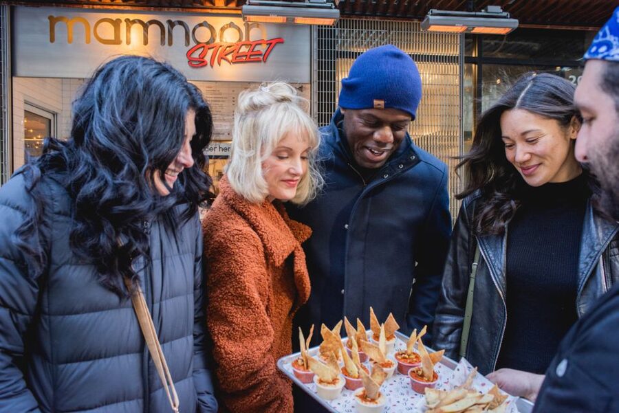 Seattle: Street Food Guided Walking Tour of South Lake Union - Starting point, group size, and the short route