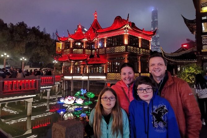 Shanghai Evening Tour: Huangpu River Cruise and Street Food - One hour on the Huangpu River
