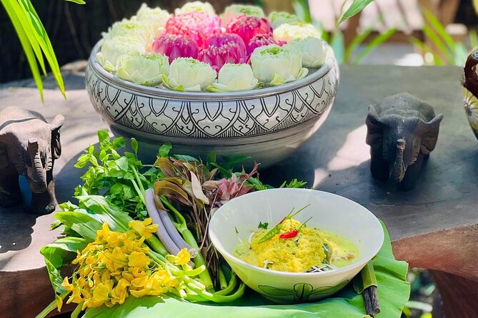 Siem Reap: Local Street Food Experience by Tuk-Tuk - Key points at a glance