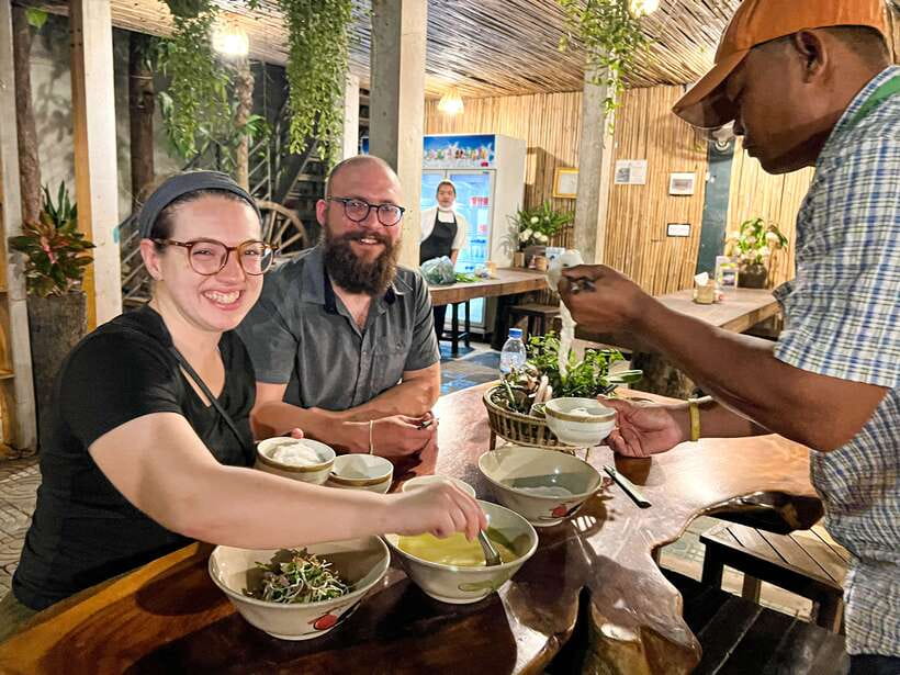 Siem Reap: Street Food Experience by Tuk-Tuk - Lort Cha and the first taste of Cambodian comfort food