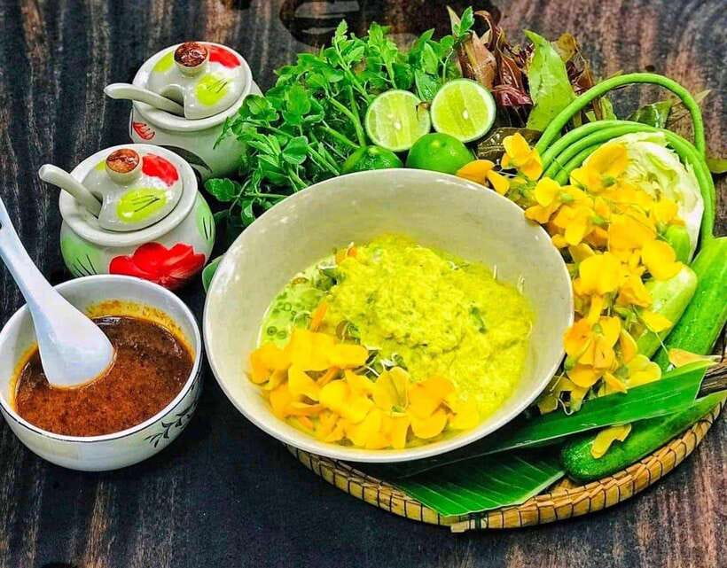 Siem Reap: Street Food Experience by Tuk-Tuk - ASANA Old Wooden House and the final drink