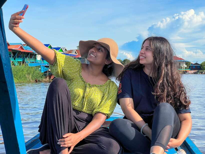 Siem Reap: Tonle Sap and Kampong Phluk Tour with Street Food - Ending at Siem Reap’s local night market