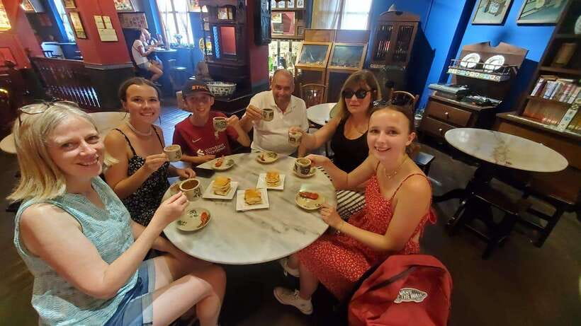 Singapore: Chinatown Hawker Guided 8-Dish Tasting Tour - Starting with Singaporean favorites