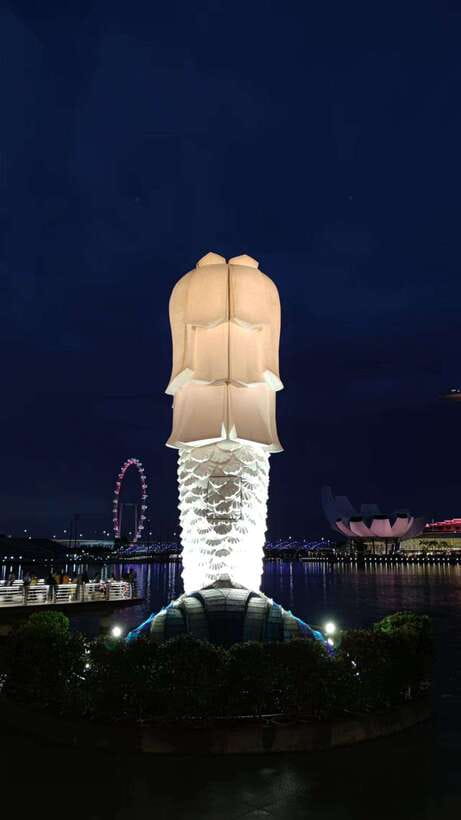 Singapore: Lau Pa Sat Night Street Food with Marina Bay Walk - Key points at a glance