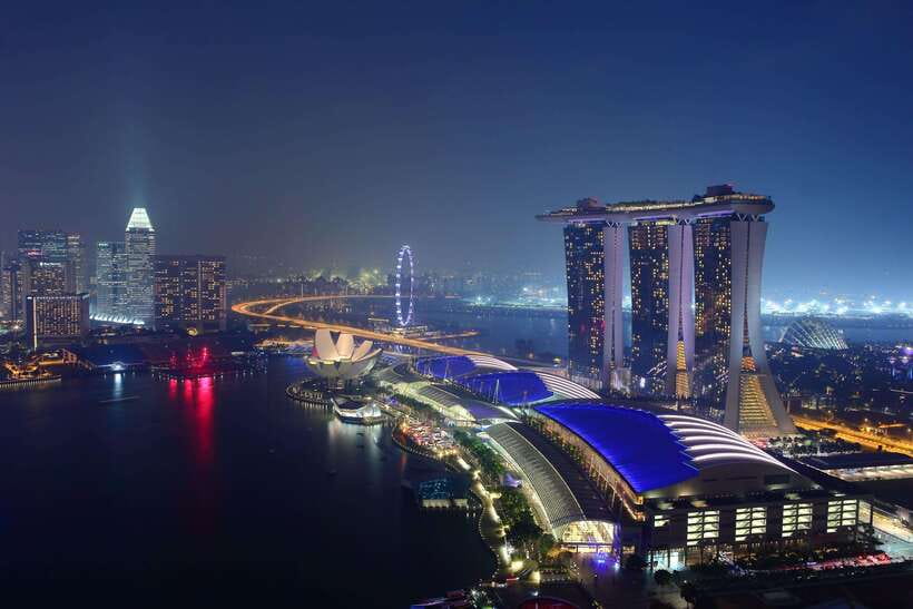 Singapore: Lau Pa Sat Night Street Food with Marina Bay Walk - Why this Singapore food tour works