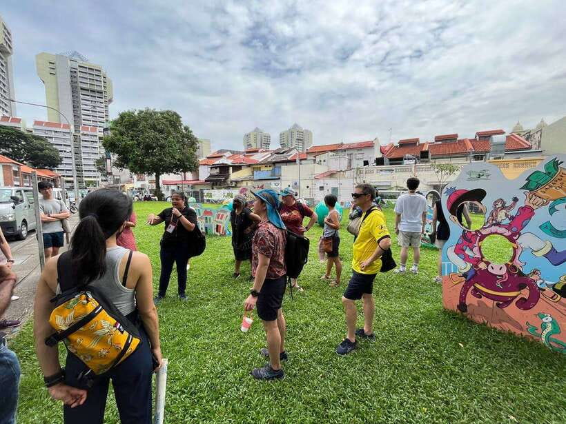 Singapore: Little India Hawker Street Food Tour - Street art, local history, and daily life