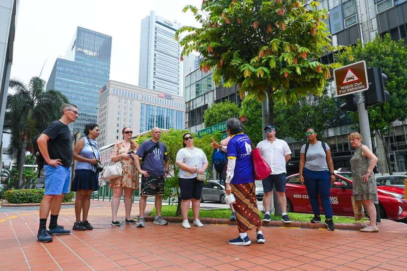 Singapore: Local Hawker Food Tour with Tastings - Maxwell Food Centre and the value of skipping the line