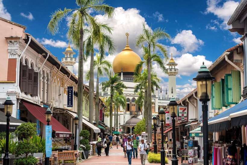 Singapore: Local Street Food Tasting Tour - Kampong Glam: Singapore’s first taste of the tour