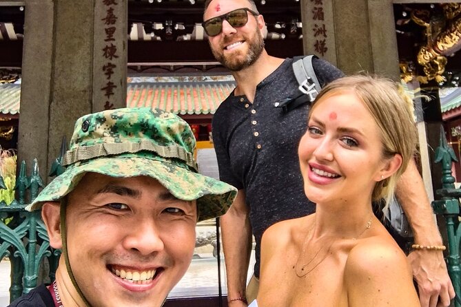 Singapore Street Food Tour with a Local: A Feast for Foodies 100% Personalized - Why the personal format matters in Singapore